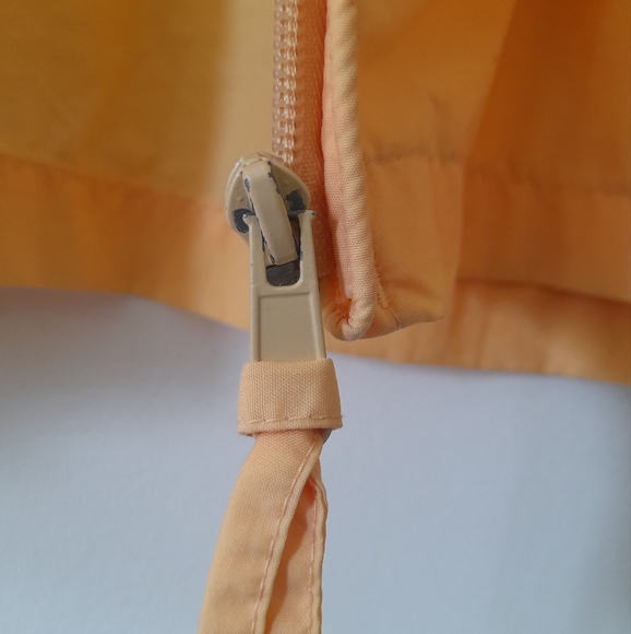 Vintage Peach Windbreaker - Picture 7 of 7